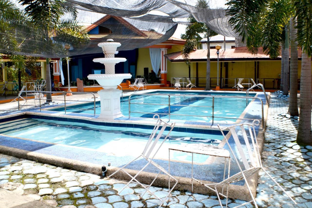 Rufina'S Leisure Center Hotel Tagum Bagian luar foto