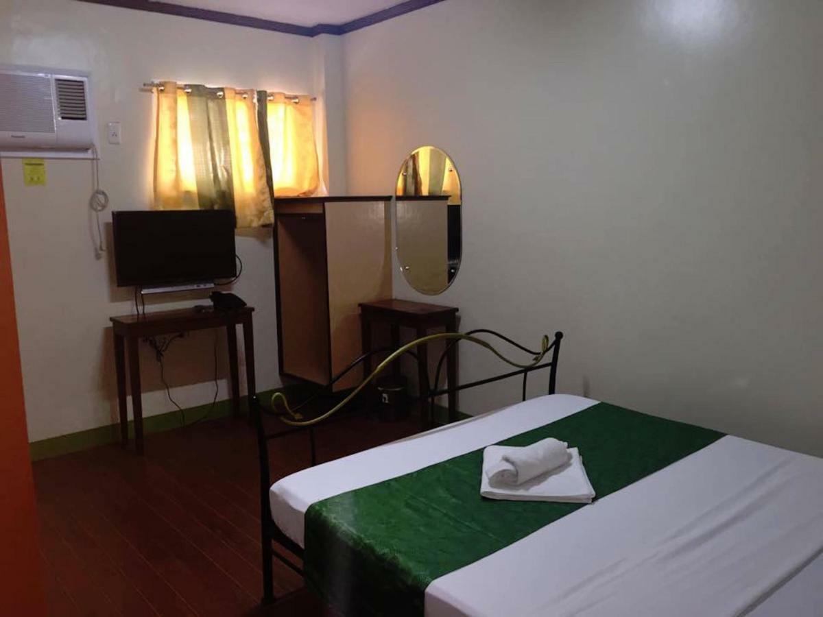 Rufina'S Leisure Center Hotel Tagum Bagian luar foto